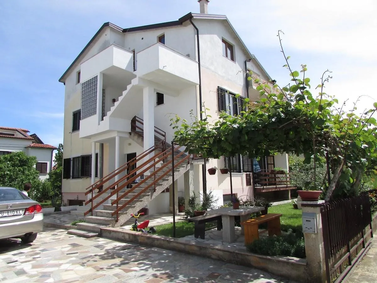 Mirela House With Apartment Umag