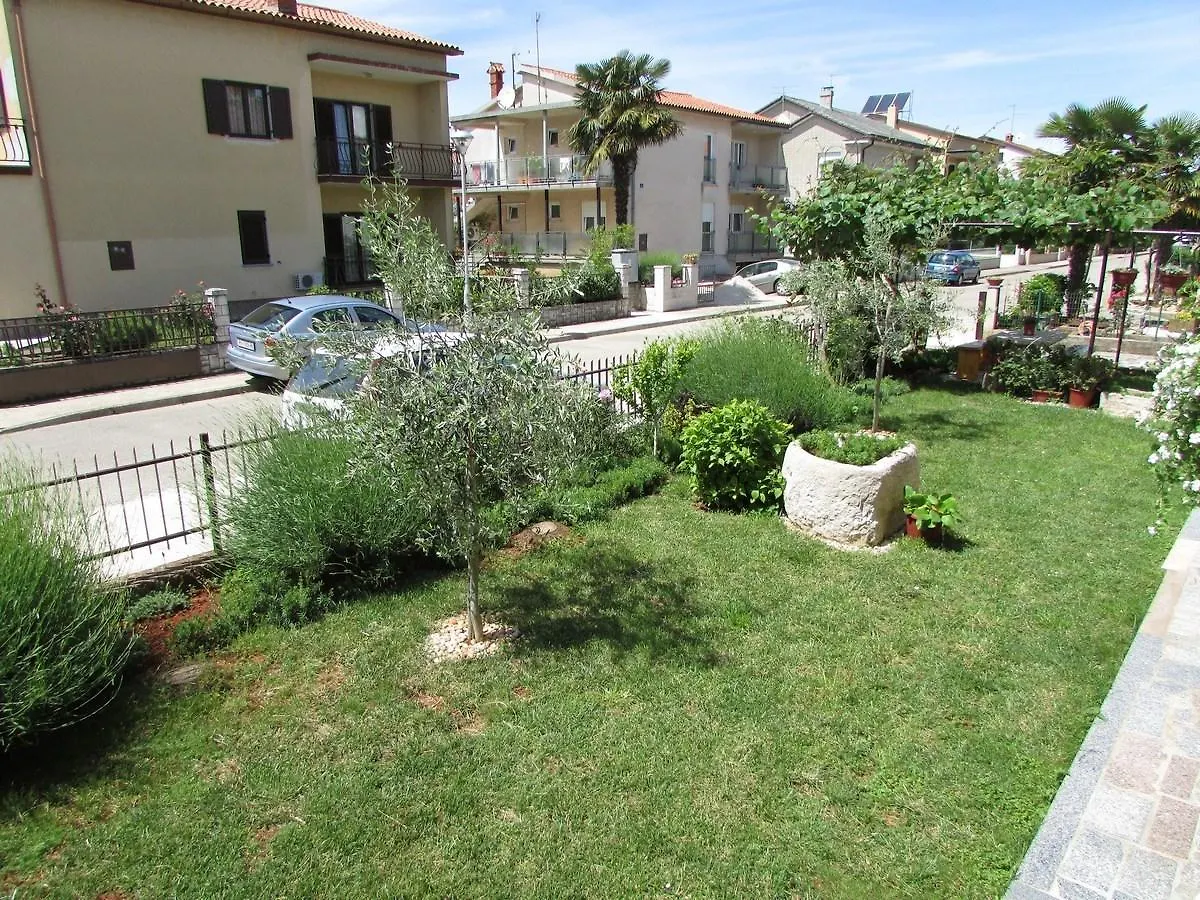 Mirela House With Apartment Umag Croatia
