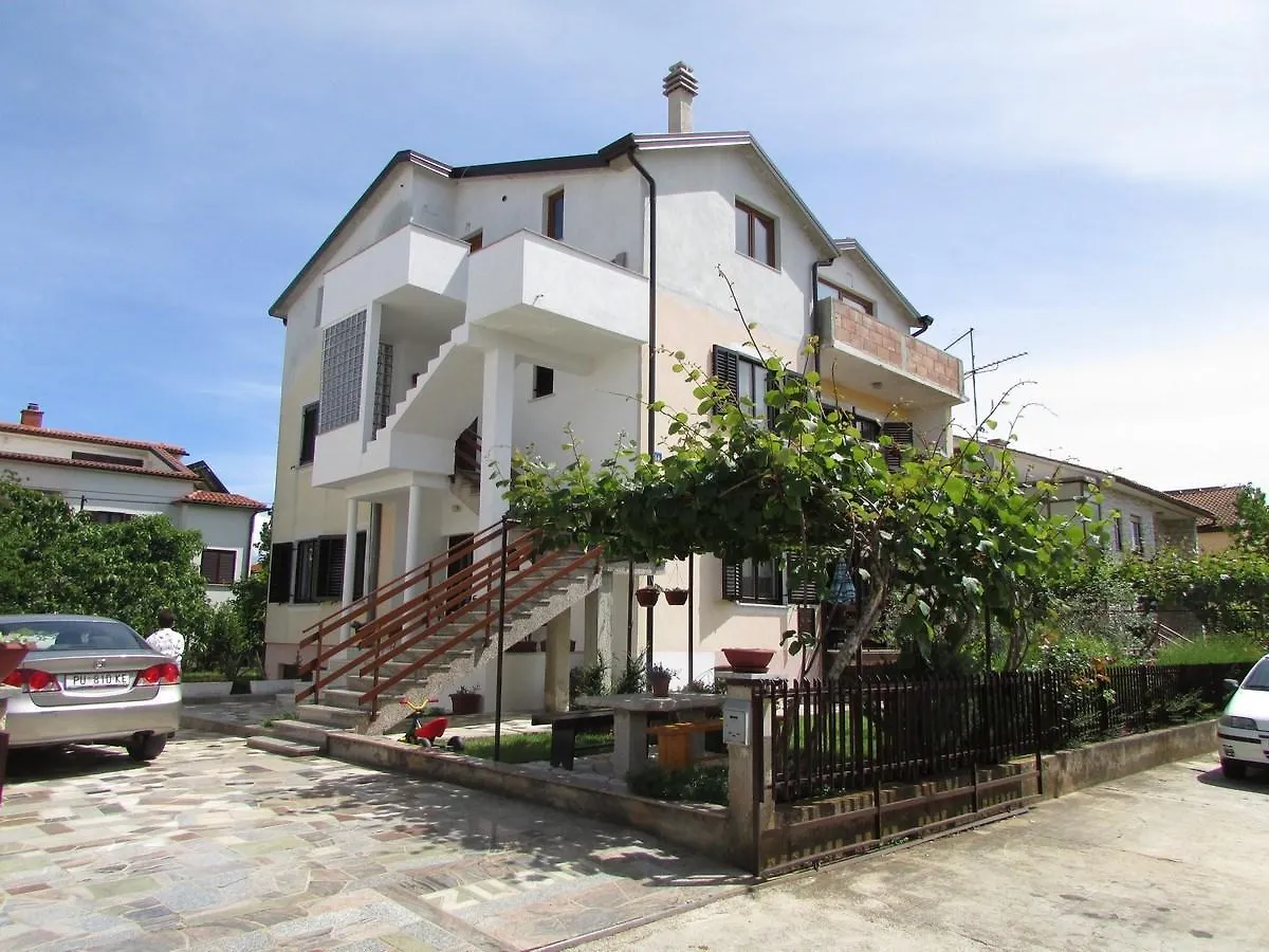 Mirela House With Apartment Umag