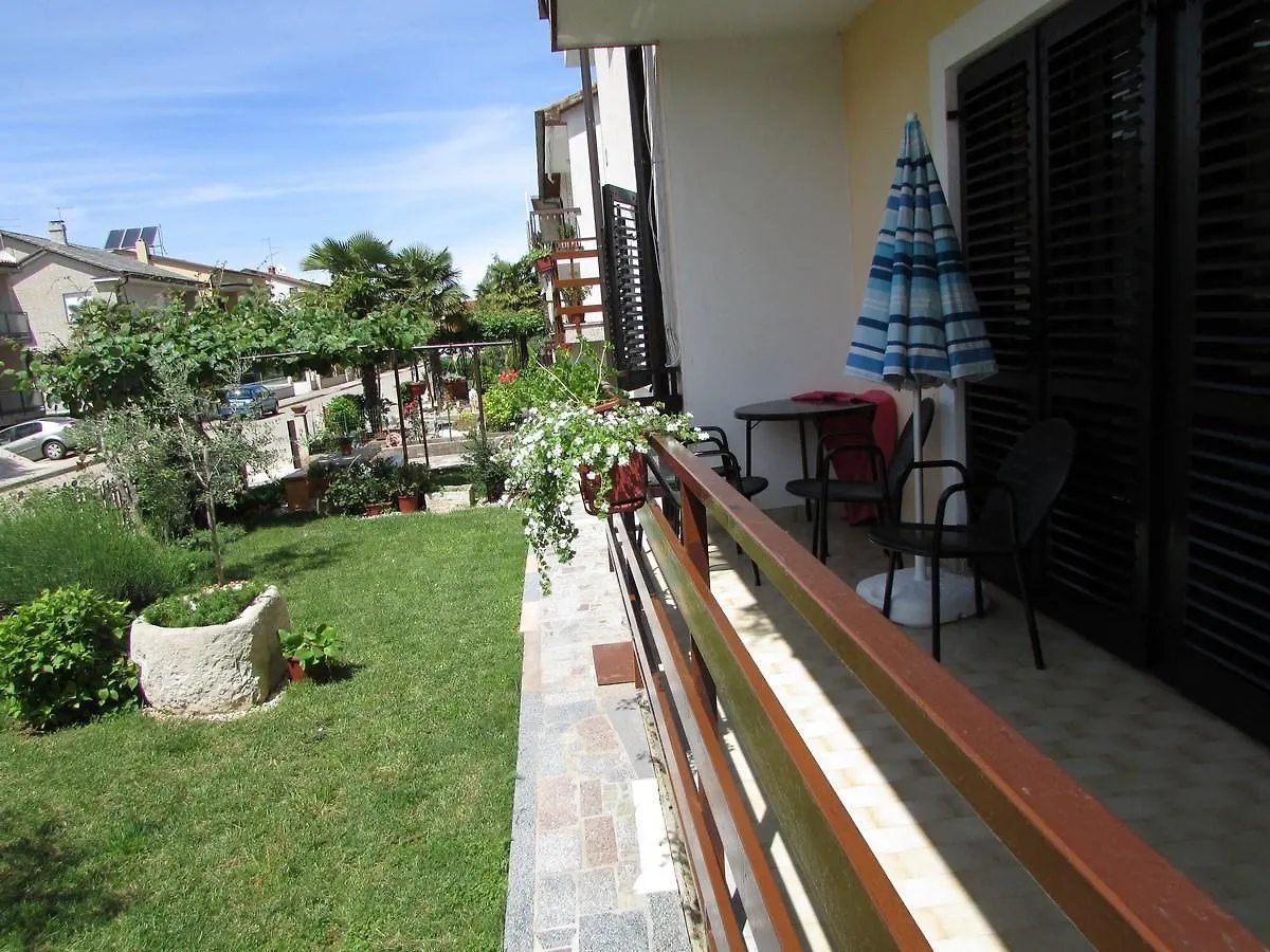 Mirela House With Apartment Umag